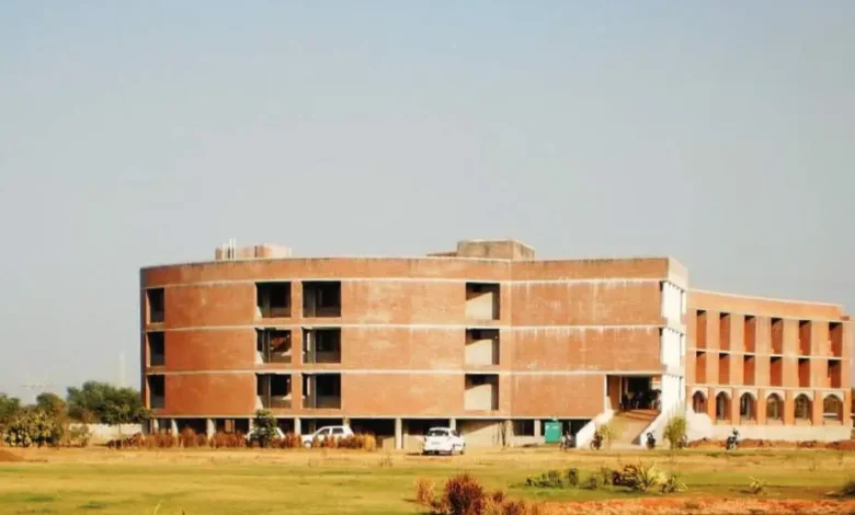 Pharmacy College in Gandhinagar